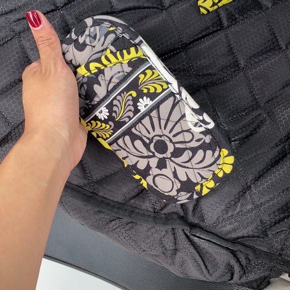 6 piece Vera Bradley set . - Picture 11 of 13